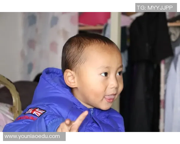 足球明星在抖音分享训练日常与生活趣事引发粉丝热议与互动