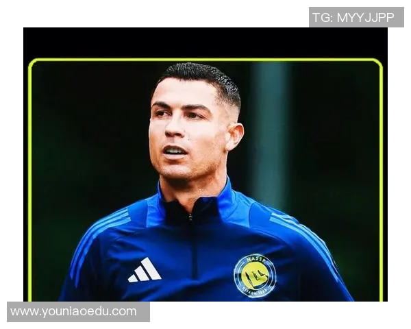 足球明星专属介绍图片展示他们的辉煌成就与个人魅力的完美结合