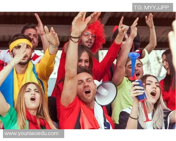 足球明星关爱残疾球迷展现人性光辉与体育精神的完美结合